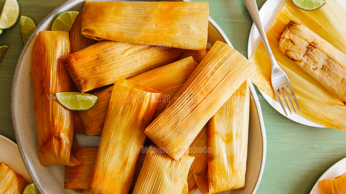 Có ba loại Tamale phổ biến nhất là tamales đỏ, tamales xanh và tamales ngọt