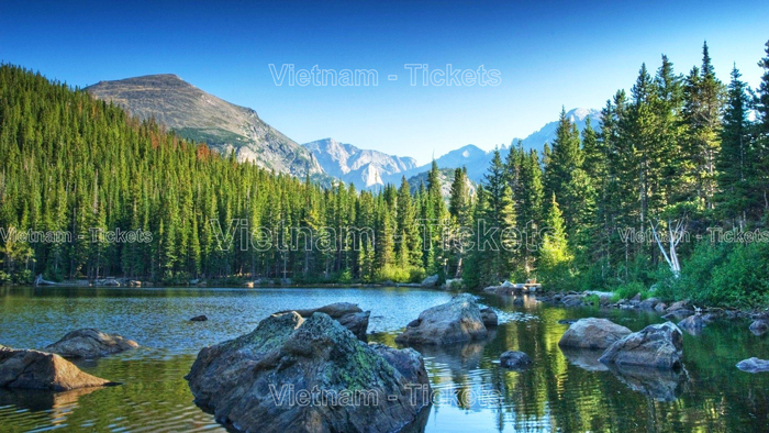 Vào bất kỳ mùa nào trong năm dãy núi Rocky của Canada đều là một địa điểm lý tưởng để du lịch