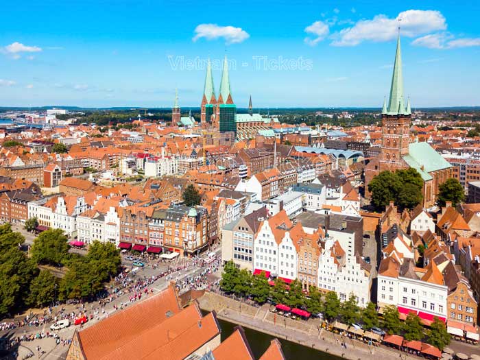 Cảng Lubeck (thành phố Hansestadt Lübeck) là cảng lớn nhất của Đức tại biển Baltic