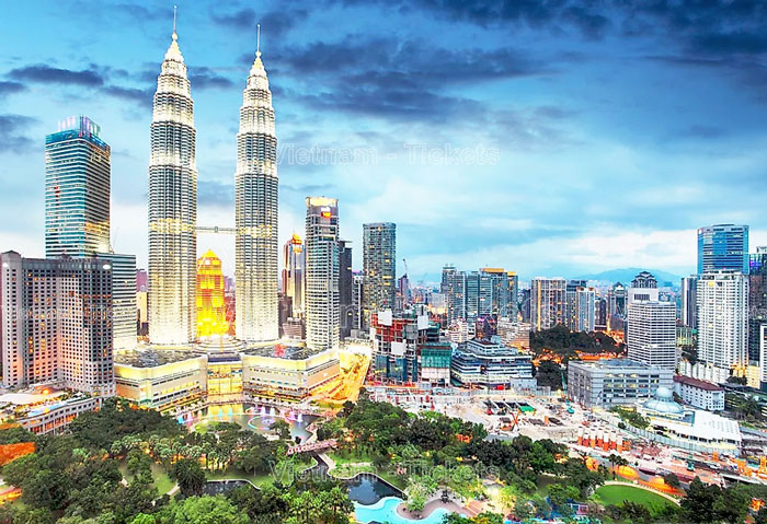 Các địa điểm du lịch Malaysia ấn tượng bởi cảnh quan hiện đại, những ngọn tháp Hồi giáo và những đền thờ Trung Hoa mạ vàng