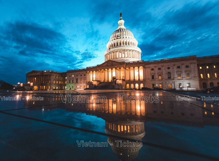 Là một biểu tượng của nền dân chủ Hoa Kỳ, Điện Capitol là trụ sở của Hạ viện và Thượng viện