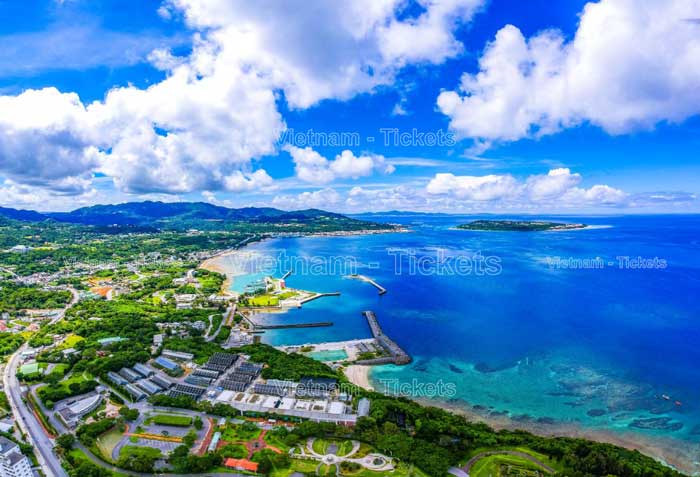 Okinawa được bao quanh bởi Biển Thái Bình Dương & Biển Hoa Đông