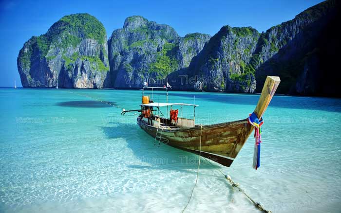 Đảo Phuket Thái Lan nằm cách thủ đô Bangkok khoảng 643 km về phía Nam