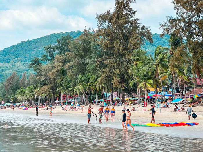 Phuket thực sự là một hòn đảo nổi bật so với các hòn đảo còn lại của Thái Lan