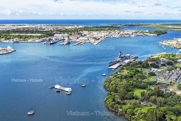 Đài tưởng niệm USS Arizona là một trong những di tích quan trọng và nổi tiếng nhất