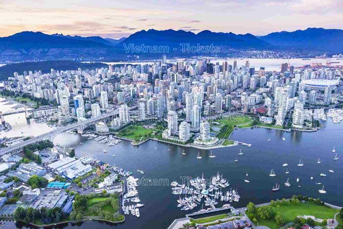 Thời tiết Canada tại Vancouver ôn hòa vì được bảo vệ bởi các dãy núi và được sưởi ấm bởi các dòng hải lưu Thái Bình Dương