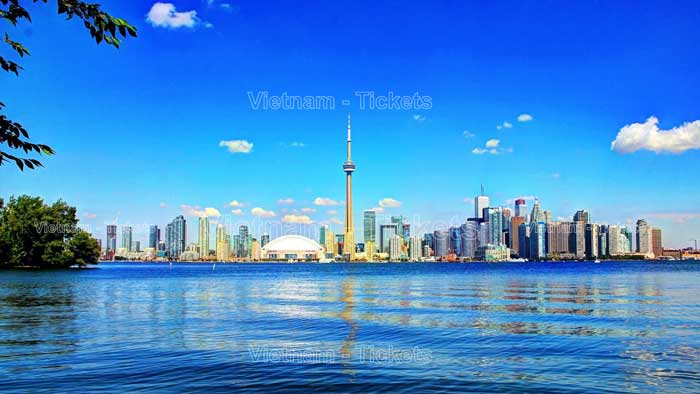 Miền Đông Canada, bao gồm Toronto và Montreal có mùa đông ngắn và khắc nghiệt