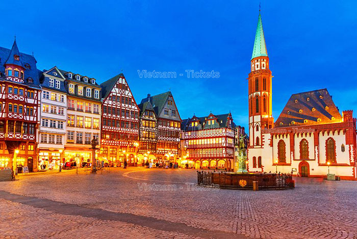 Trung tâm tài chính hào nhoáng Frankfurt luôn hấp dẫn du khách từ sự pha trộn giữa cũ và mới