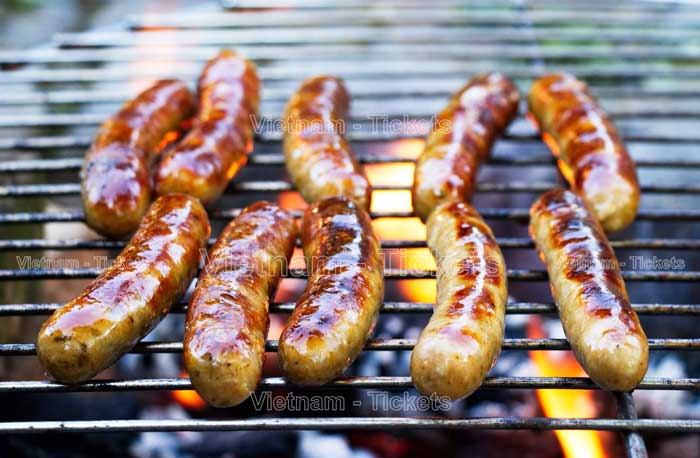 Bratwurst là biểu tượng tinh túy của truyền thống ẩm thực Đức