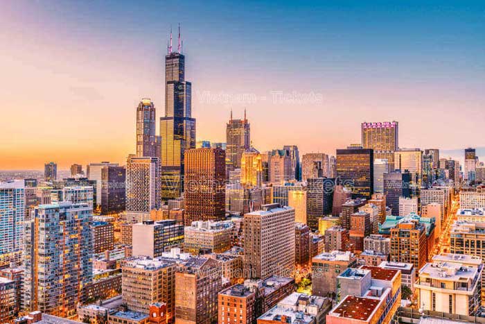 Thành phố Chicago thuộc vùng khí hậu lục địa với mùa đông khá lạnh, có tuyết rơi 