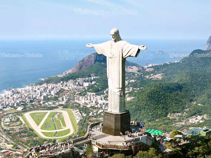 Tượng Chúa Kito chính là biểu tượng đặc trưng của cả thành phố Rio de Janeiro