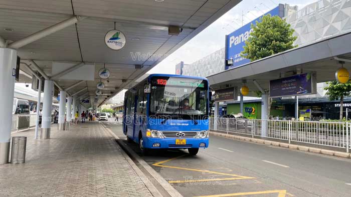 Sân bay Tân Sơn Nhất (SGN) cách trung tâm thành phố chỉ 8km về phía Bắc