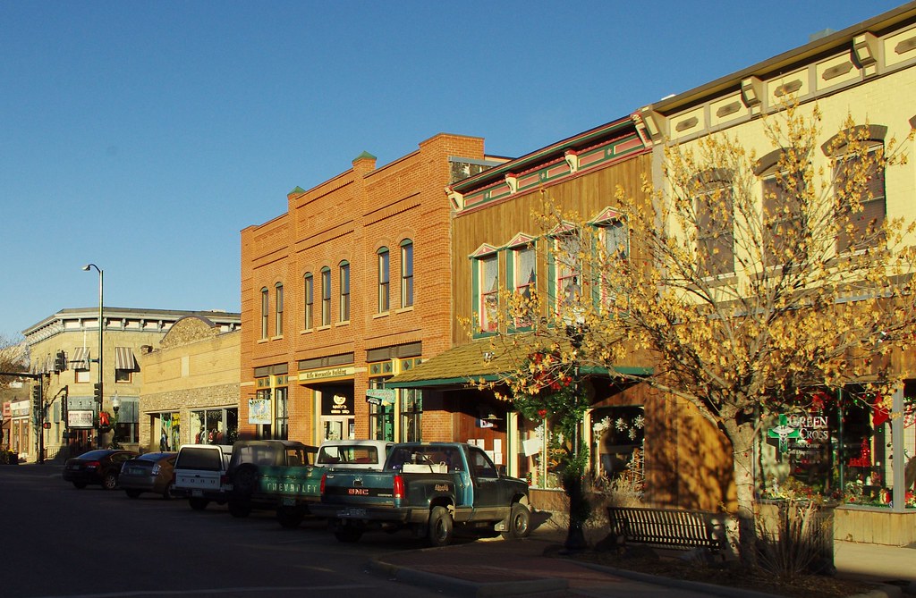 Rifle - Colorado là thành phố đông dân nhất và từng là trung tâm của Quốc gia Ute