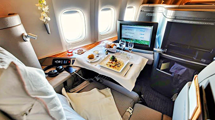 Vé hạng Nhất | Vé máy bay đi Anh Cathay Pacific