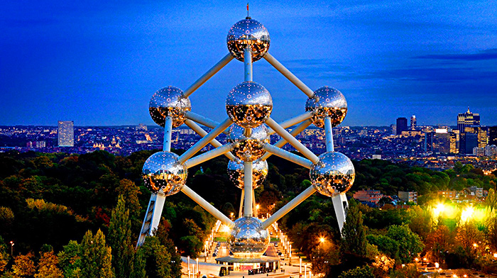 Tòa công trình Atomium ở Brussels | Vé máy bay đi Bỉ