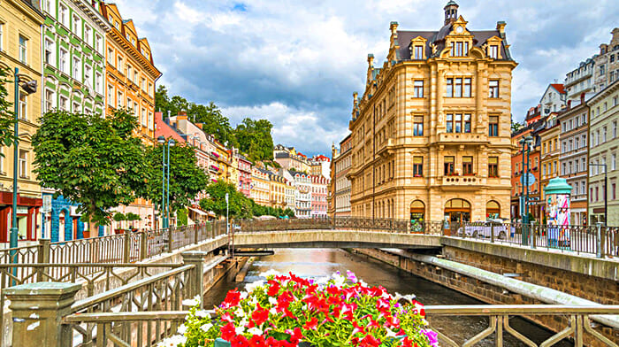 Thị trấn suối khoáng Karlovy Vary |  Vé máy bay đi Cộng Hòa Séc 