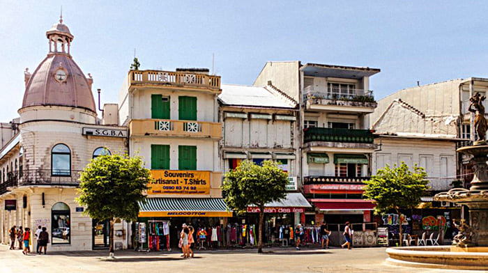 Vé máy bay đi Guadeloupe mua vào mùa thấp điểm du lịch sẽ có giá rẻ