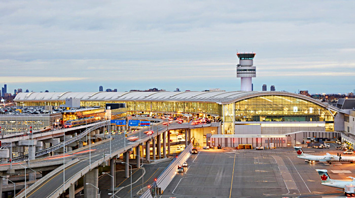 Sân bay chính tại Canada là sân bay Toronto Pearson (YYZ) | Vé máy bay từ Hà Nội đi Canada