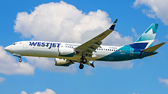 Hãng WestJet giá rẻ phục vụ bay với vé máy bay từ TP.HCM đi Canada