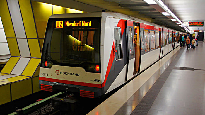 Tàu U-Bahn là phương thức phổ biến cho khách du lịch Hamburg