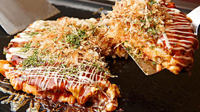 Bánh xèo Okonomiyaki | Món ăn Nhật Bản nổi tiếng