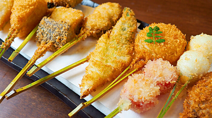 Xiên que Kushikatsu Nhật Bản | Món ăn nổi tiếng ở Osaka 