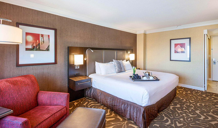 Crowne Plaza Los Angeles Hotels | Vé Máy Bay Giá Rẻ tại Đại lý Vietnam Tickets Hotline 19003173