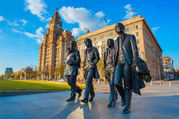 Tượng Đài The Beatles Liverpool | Vé Máy Bay đi Liverpool Giá Rẻ tại Đại lý Vietnam Tickets Hotline 19003173