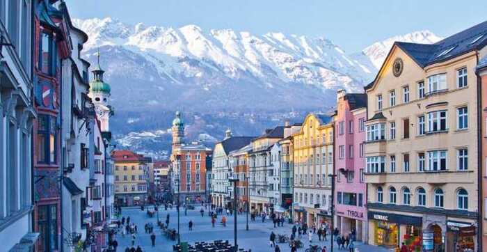 Khung cảnh vĩ đãi ở thành phố Innsbruck nước Áo | Đặt Vé Máy Bay đi Innsbruck Giá Rẻ tại Đại lý Vietnam Tickets Hotline 19003173