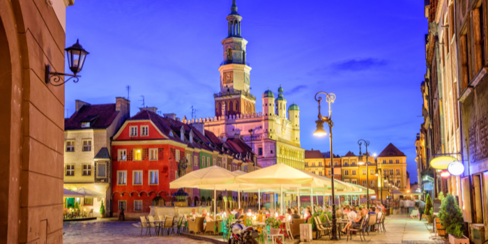 Thành phố Poznan về đêm ở Ba Lan | Vé Máy Bay đi Poznan Giá Rẻ tại Đại lý Vietnam Tickets Hotline 19003173