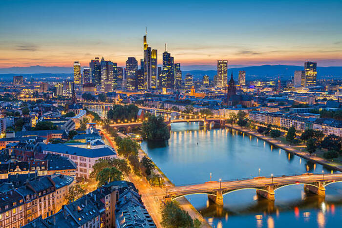 Buổi đêm rực rỡ sắc màu ở thành phố Frankfurt | Vé Máy Bay đi Frankfurt Giá Rẻ tại Đại lý Vietnam Tickets Hotline 19003173
