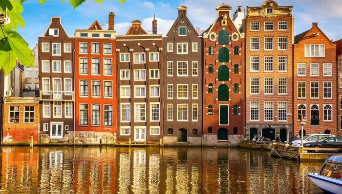 Du lịch Hà Lan với Vé Máy Bay đi Amsterdam Giá Rẻ tại Đại lý Vietnam Tickets Hotline 19003173