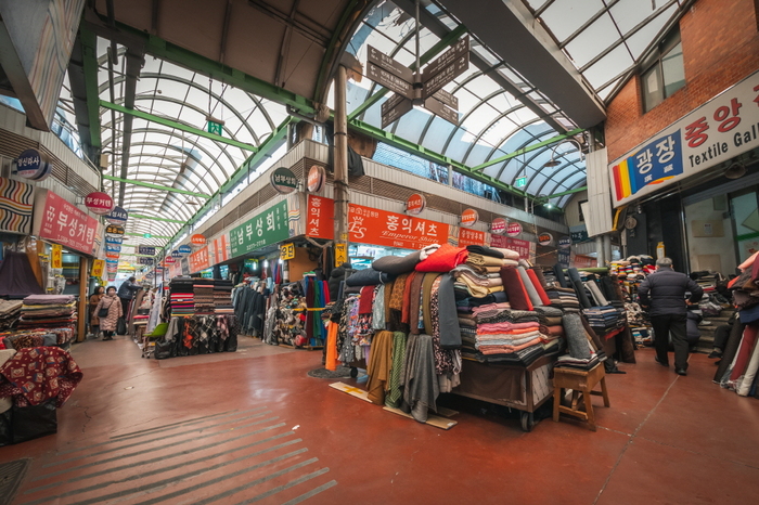 Chợ Gwangjang Seoul Hàn Quốc | Vé Máy Bay Hà Nội Seoul Giá Rẻ tại Đại lý Vietnam Tickets Hotline 19003173