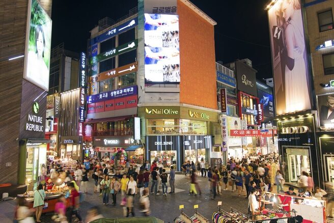 Chợ Myeongdong Seoul | Vé Máy Bay Hồ Chí Minh đi Hàn Quốc Giá Rẻ tại Đại lý Vietnam Tickets Hotline 19003173