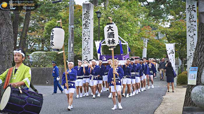 Lễ Hội Rượu Sake Saijo Nổi Tiếng tại Hiroshima \ Liên Hệ 19003173 Đặt Vé Máy Bay Giá Rẻ tại Đại lý Chính thức vietnam tickets
