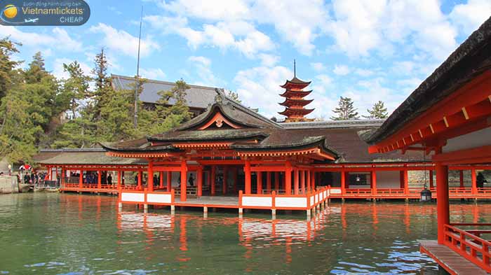 Thần Xã Itsukushima ở Hiroshima Nhật Bản \ Liên Hệ 19003173 Đặt Vé Máy Bay Giá Rẻ tại Đại lý Chính thức vietnam tickets