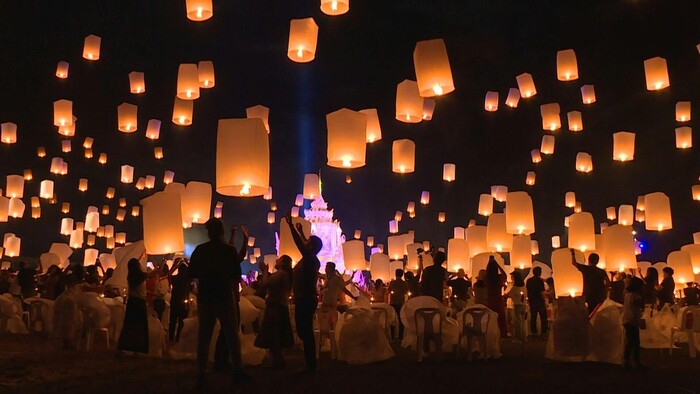 Thời Tiết tại Thái Lan - Lễ Hội Thả Đèn Trời Yi Peng Tháng 11 Hằng Năm ở Thái
