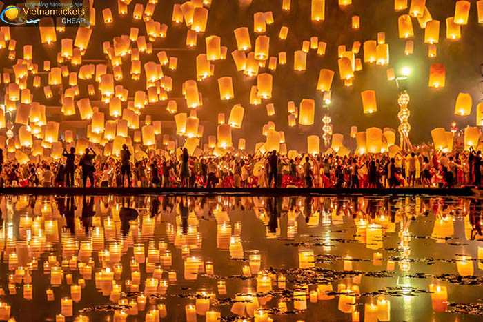 Lễ Hội Thả Đèn Trời (Loy Krathong-YiPeng) ở Chiang Mai Thái Lan