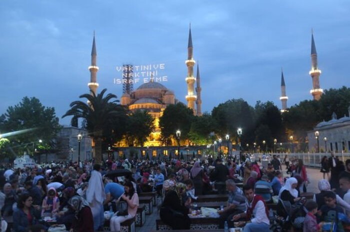 Lễ Ramazan | Liên hệ 19003173 Đặt Mua Vé Máy Bay đi Thổ Nhĩ Kỳ Giá Rẻ tại Vietnam Tickets