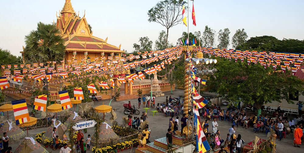 Tết Cổ Truyền Campuchia Chol Chnam Thmay | Vé Máy Bay đi Siem Reap