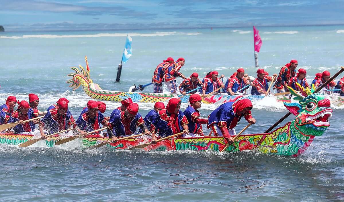 Bun Suang Heua (Lễ hội đua thuyền)