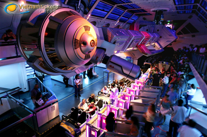 Disneyland - Tomorrowland - Space Mountain