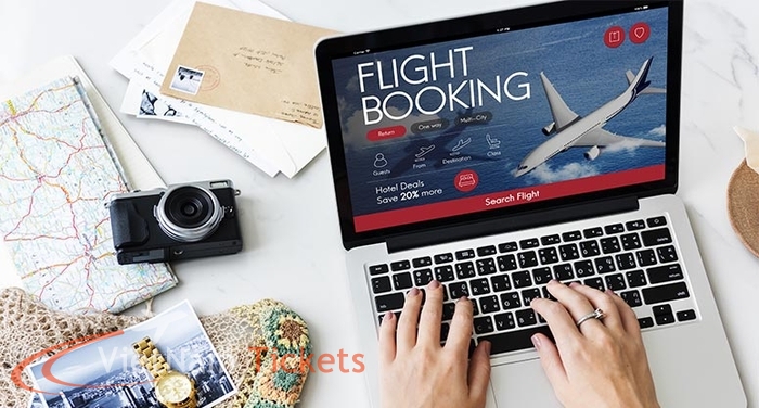 person booking a flight through flexible easy to use booking site