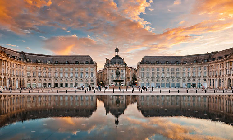 Quảng trường Place de la Bourse