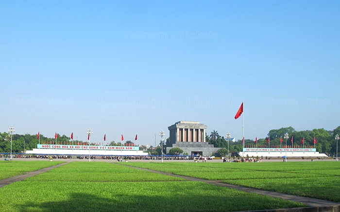 Tham quan quảng trường Ba Đình lớn nhất Việt Nam | Chỗ ăn chơi ở Hà Nội