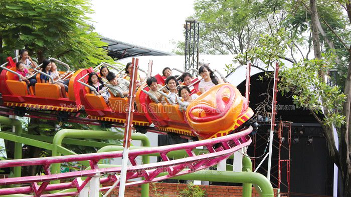 Trải nghiệm vui chơi 1 ngày tại công viên Thỏ Trắng | Chỗ ăn chơi ở Sài Gòn