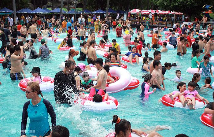 Khám phá thế giới nước tại công viên Đầm Sen | Chỗ ăn chơi ở Sài Gòn