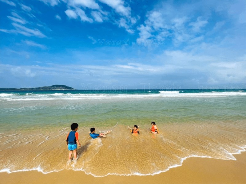 Bãi Tuy Hòa - bãi biển xinh đẹp, điểm đến lý tưởng giúp bạn xua tan cái nóng oi bức của mùa hè | Chơi gì ở Phú Yên