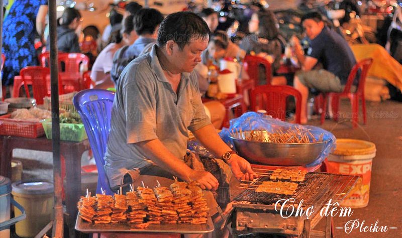 Chợ đêm Pleiku - nơi để bạn càn quét những món ẩm thực phố núi | Chơi gì ở Pleiku