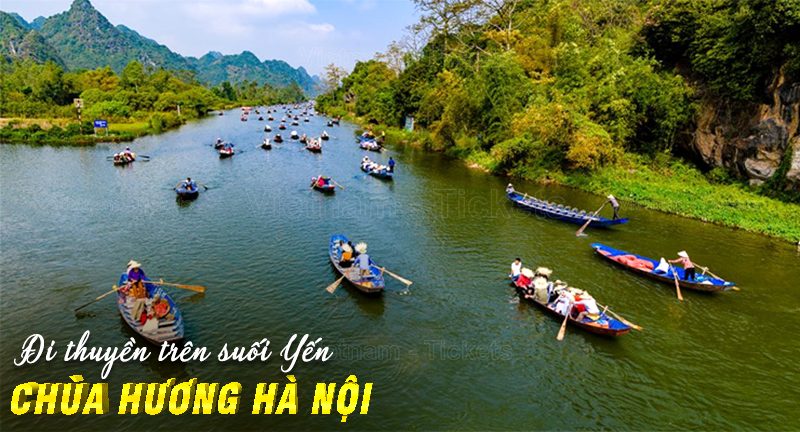 Trải nghiệm đi thuyền trên suối Yến khi du lịch chùa Hương Hà Nội